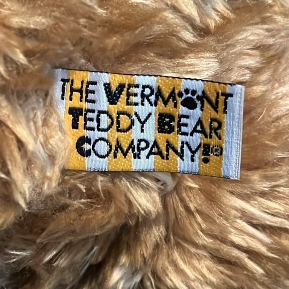 Vermont Teddy Bear Company, 15” Classic Bow Tie Bear, brown fur, fully jointed - Picture 5 of 7